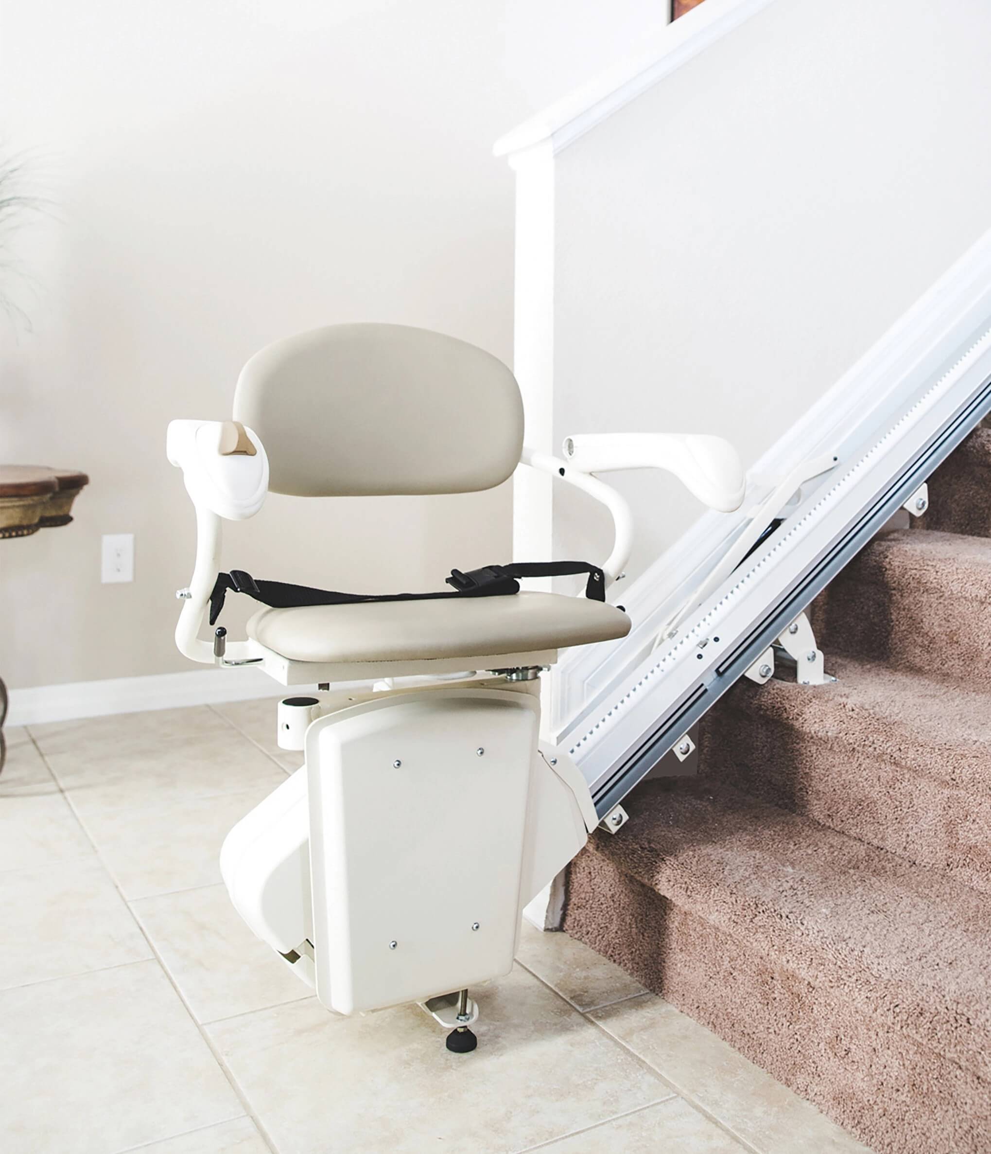 Harmar-Pinnacle-SL300-Stairlift